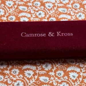 CAMROSE & KROSS JACQUELINE KENNEDY "NON RELINQUES/NONRELINQUAM" BRACELET 7-8”